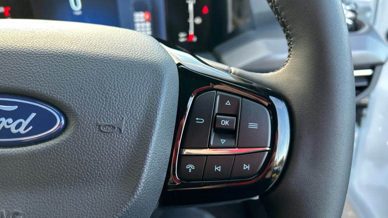 Ford Tourneo Custom 320 L1 Diesel Fwd 2.0 EcoBlue 136ps H1 Titanium 8 seater Auto